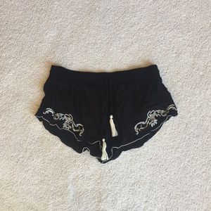 *SOLD* NWOT Vera Wang | Black Shorts